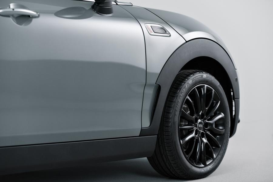 Детали экстерьера Mini Cooper Clubman Business Edition (F54) 2018 года  (фото 4 из 10)